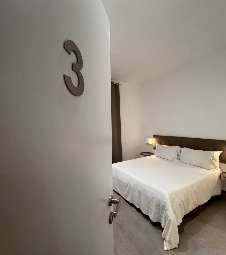 Palermo Inn 0*,  Italy
